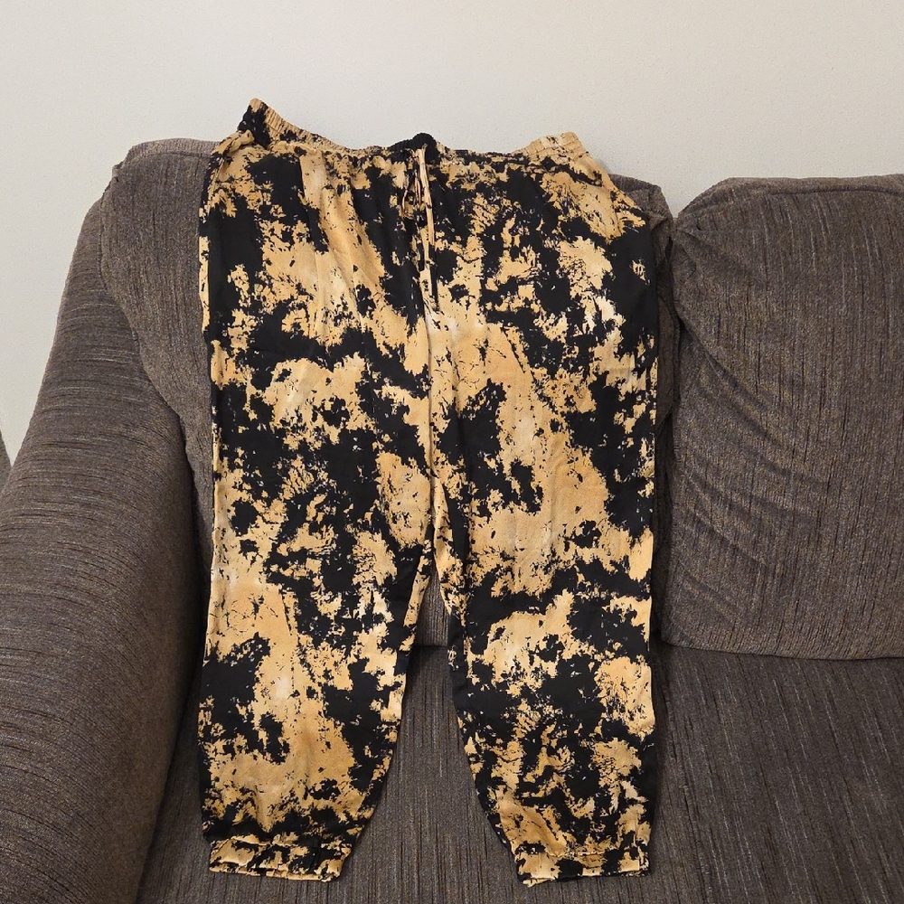 Women's Size XL Black and Gold Tie-Dye Joggers